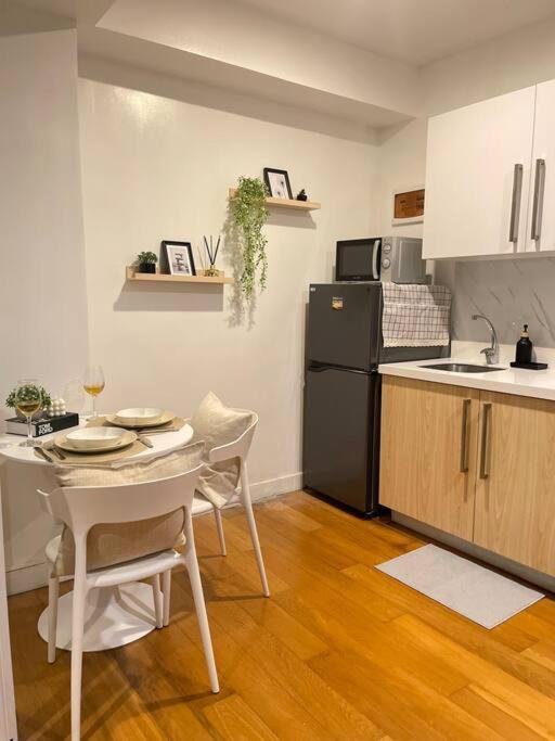 Ferienwohnung The Serene Escape Rockwell Makati City View 1Br Manila Exterior foto